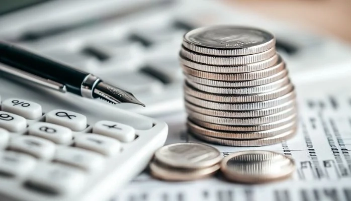 Comptes bancaires étrangers non déclarés : la Cour de cassation valide la taxation d’office et la prescription de dix ans